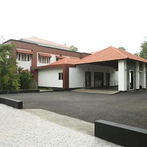 Karapuram Village & Mararikulam